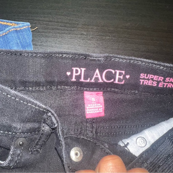 NEVER WORN Children’s Place bundle of two, pair of jeans size 5T - Picture 2 of 3